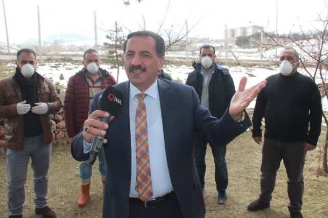 'Git Korona Git buradan' bestesi gülümsetiyor