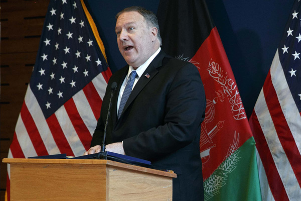 Pompeo koronavirüse rağmen Afganistan'da
