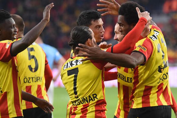 Göztepeli futbolcular testten geçti