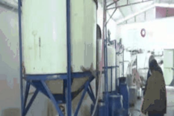 Adana’da 2 milyon liralık sahte dezenfektan ve şampuan ele geçirildi