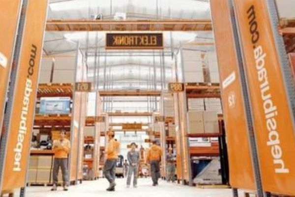 Hepsiburada'dan sağlık çalışanlarına maske ve eldiven desteği