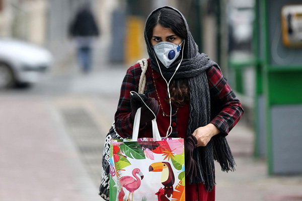 İran Sağlık Bakan Yardımcısı: Vaka sayıları birçok eyalette sabitlendi