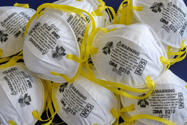 Fransa’nın sipariş ettiği maskeleri iki katı para veren ABD aldı