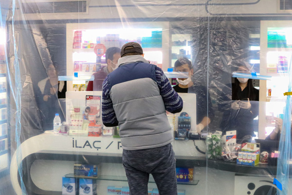 Eczanelerdeki çalışma saatlerinde değişiklik