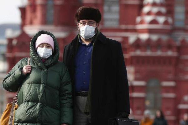 Rusya’nın ABD’ye gönderdiği tıbbi malzemeler tartışılıyor