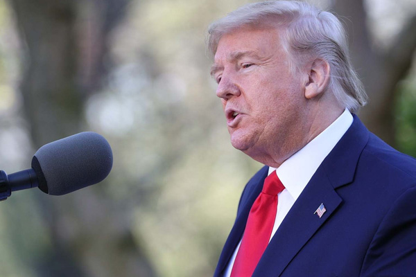 Trump'tan maske çıkışı: Çoğu zaman şal ile yüzünüzü kapatmak daha iyi