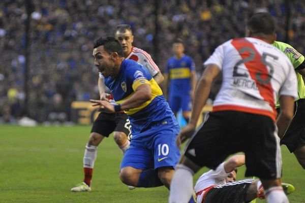 Arjantinli Tevez'den futbolculara yardım çağrısı