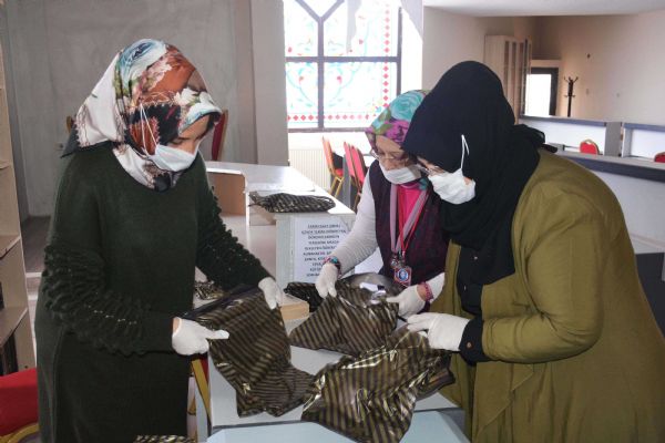 Başkan Altınok: Kütüphanemizdeki 40 bin kitabı ‘Kitabı çağır’ ile evlere götürüyoruz