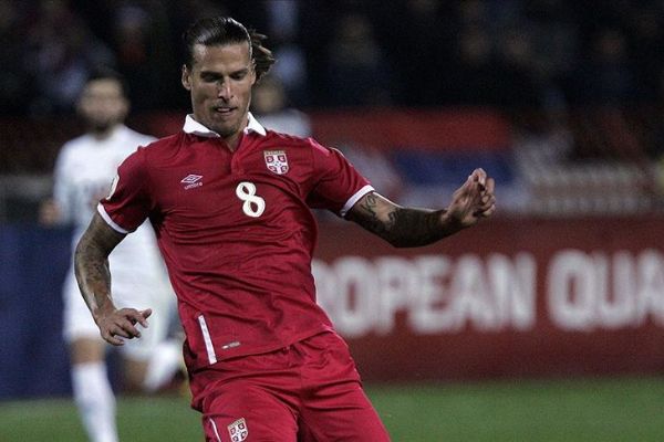 Sokağa çıkma yasağını delen futbolcuya 3 ay ev hapsi cezası