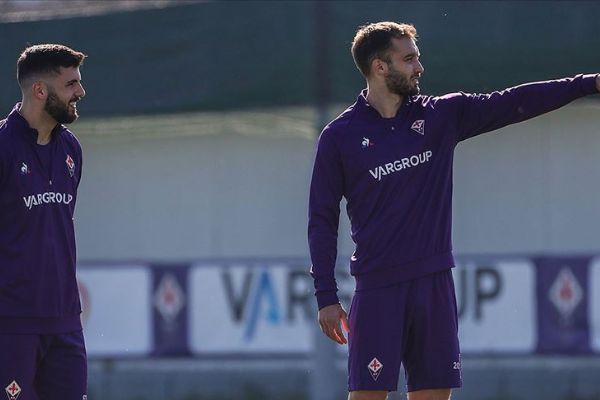 Fiorentina'da 3 futbolcu koronavirüsü yendi