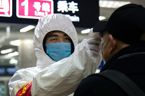 Çin'de ağır koronavirüs vakalarının sayısı 300'ün altına indi