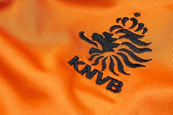 Hollanda'da futbol kulüpleri için para toplanıyor