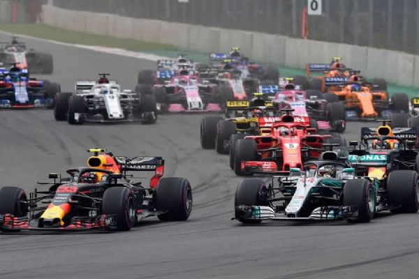 Formula 1'de Williams pilotlarının maaşlarını yüzde 20 düşürdü