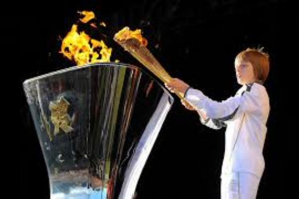 Olimpiyat meşalesi koronavirüs nedeniyle sergiden kaldırılacak