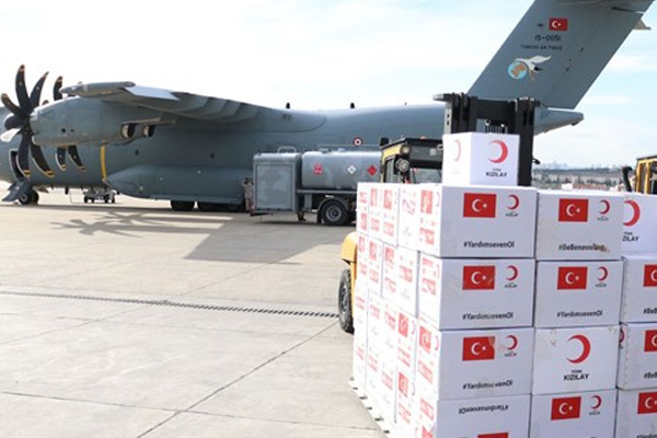 Türkiye'den 5 ülkeye yardım malzemesi