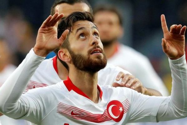 Milli futbolcu Yunus Mallı karantinada