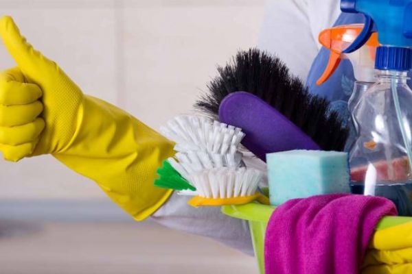 'Ürünlerin paketlerini çamaşır suyuyla yıkayın'