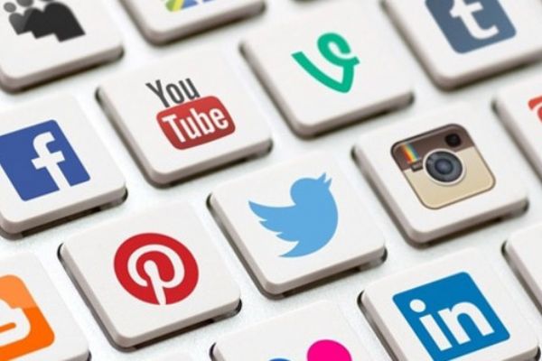 Sosyal medyaya  içerik ayarı mı geliyor?