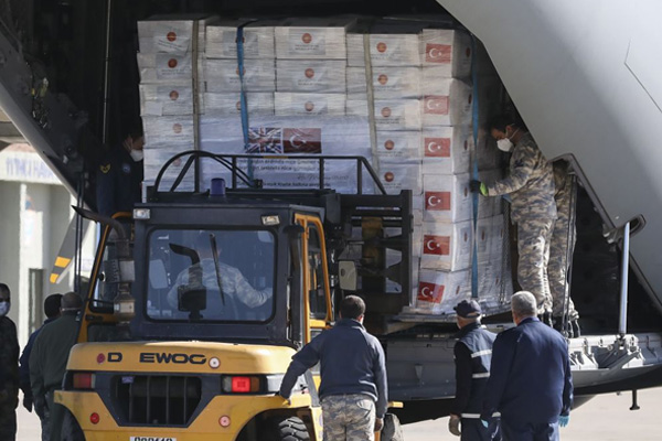 Türkiye'den İngiltere'ye ikinci yardım