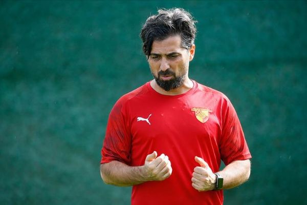 Göztepe Teknik Direktörü Palut: Öze dönüş kaçınılmaz