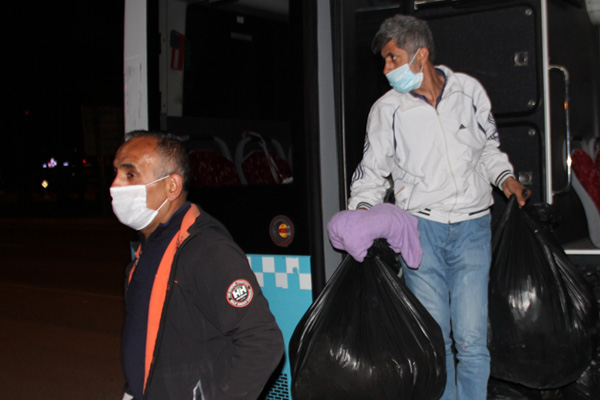 Cezaevlerinden tahliyeler başladı