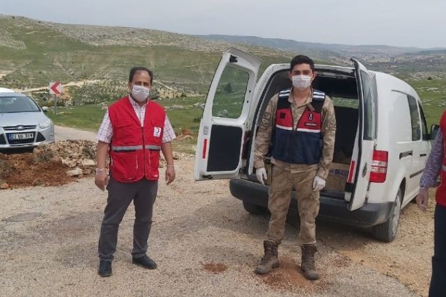 Karantinadaki çocuklara oyuncak desteği