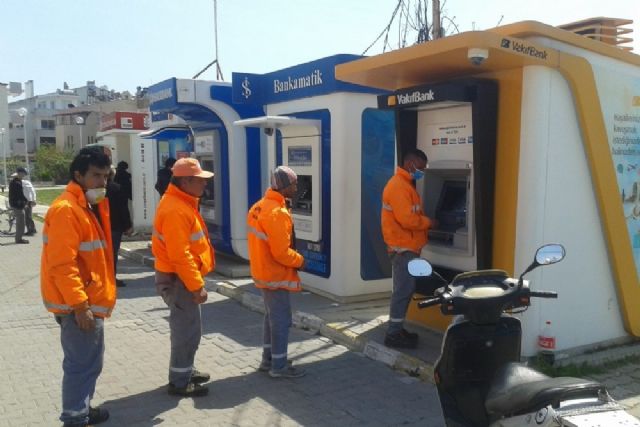 Yıllarca gecikmeli aldıkları maaşları artık 2 gün öncesinde hesaplarına yatıyor