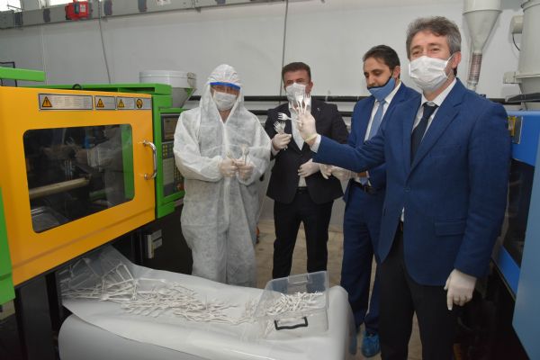 Koronavirüse 'Meslekleriyle siper olacaklar'