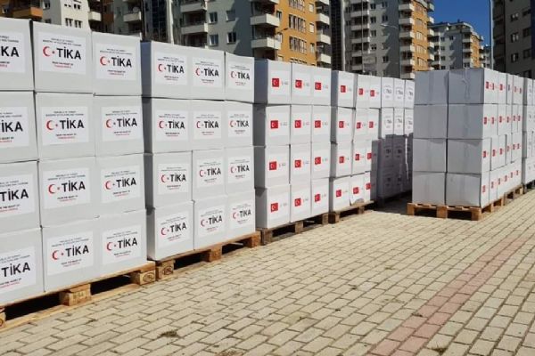 TIKA, Kosova geneline 32 ton gıda kolisi desteği