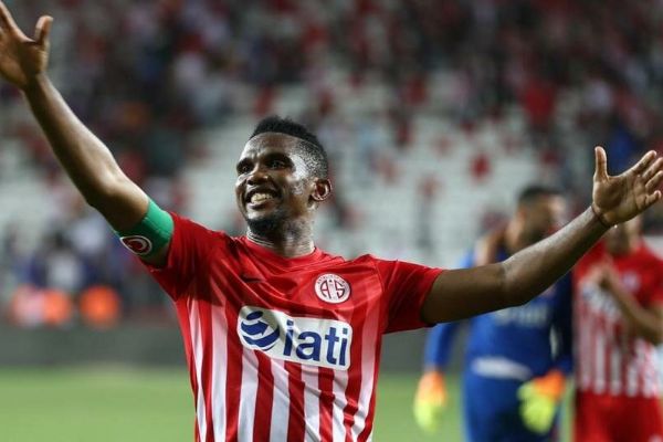 Samuel Eto'o'dan 'şık hareket'