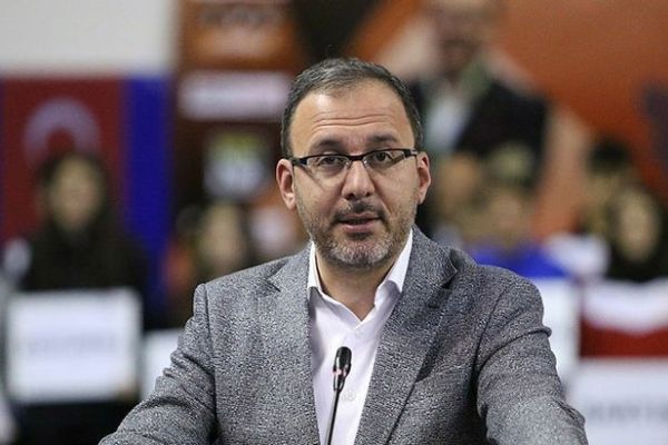 Bakandan 'Evde kal hareketsiz kalma' daveti