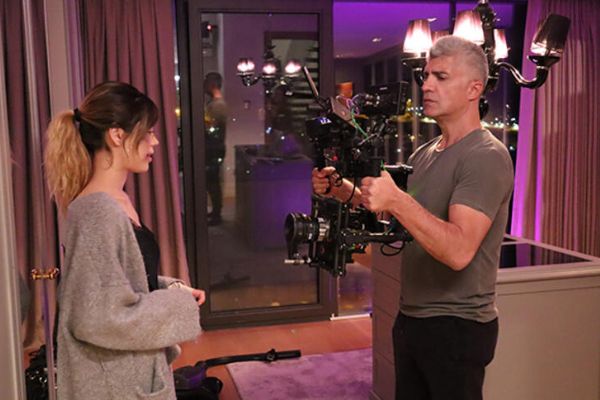 Özcan Deniz'den 'Ev çekimi'