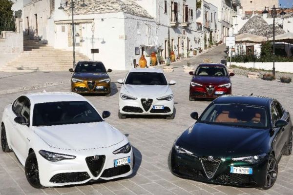 Alfa Romeo ve Jeep'te online satış