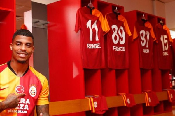 Galatasaraylı Mario 'kendi takımını kurdu'