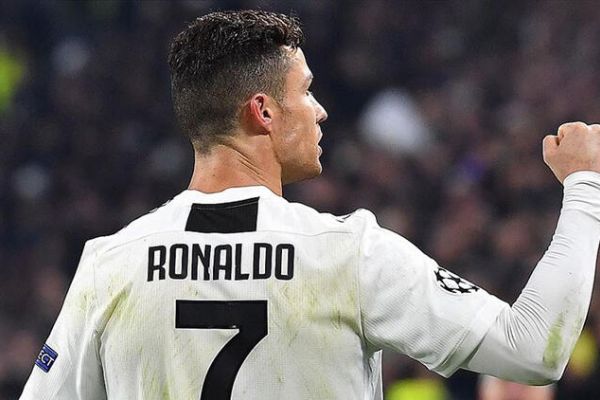 Cristiano Ronaldo sosyalde de zirvede