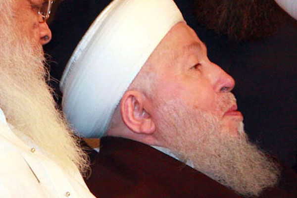 Mahmut Ustaosmanoğlu hastaneye kaldırıldı