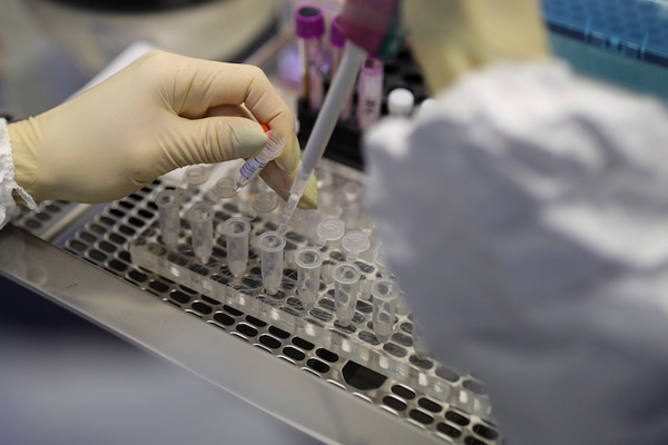 İran'da can kaybı 5 bin 209'a yükseldi