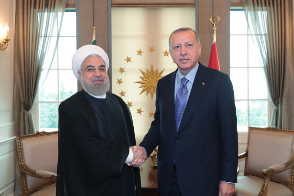 Erdoğan, İran Cumhurbaşkanı Ruhani ile görüştü