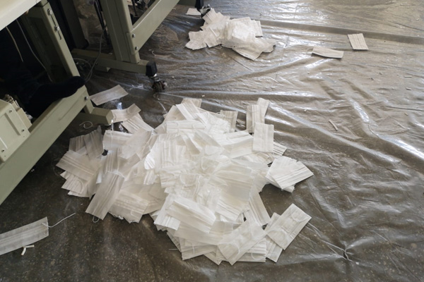 Adana'da 700 bin kaçak maskeye el kondu