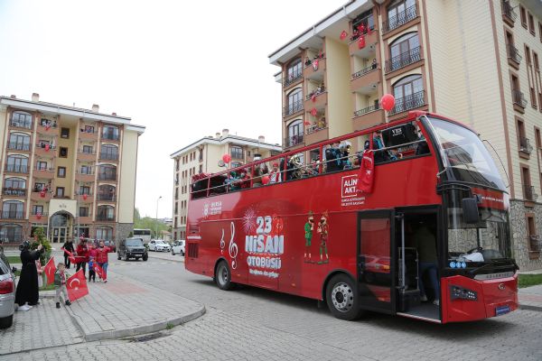Çocuklara 23 Nisan sürprizi