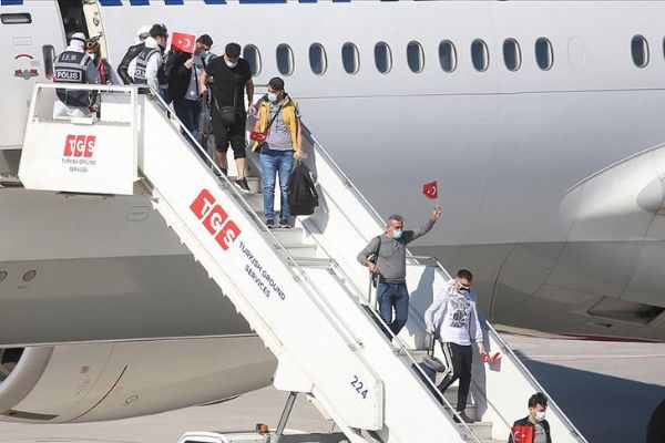 Yurt dışında kalan Türk vatandaşlarının tahliyesi sürüyor