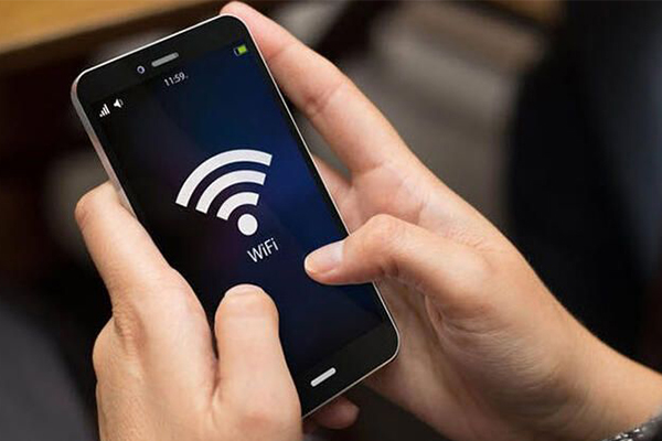 Cep telefonu abonelerine 1 GB ücretsiz internet