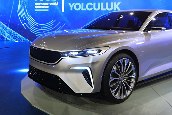 Bakan Varank'tan ''yerli otomobil'' açıklaması