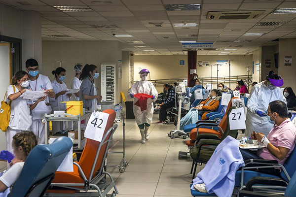 “Koronavirüs, insan hayatından 10 yıl çalıyor”