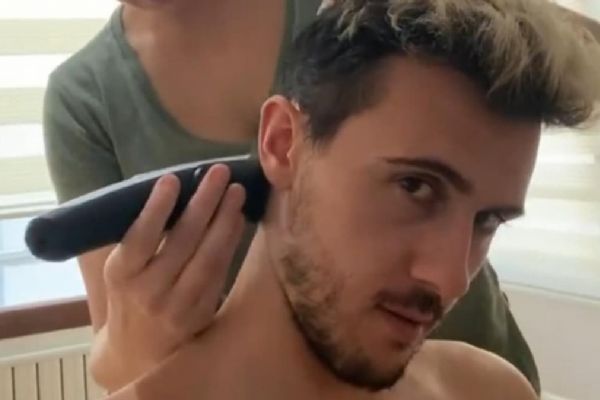 Kayserisporlu Gustavo'ya eş tıraşı