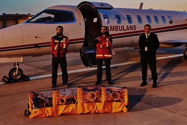 Türkiye’nin gönderdiği ambulans uçak İsveç basınında