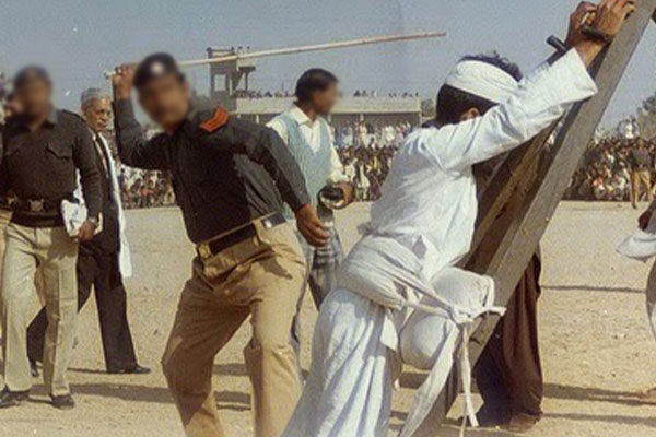 Suudi Arabistan, kırbaç cezasının kaldırıldı