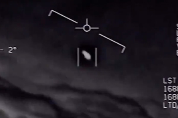 Pentagon'dan UFO videosu