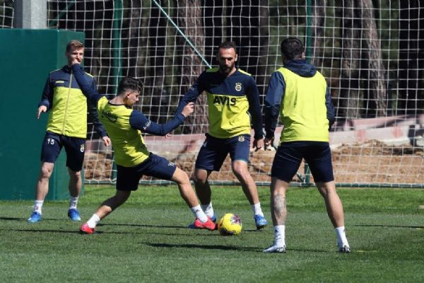 Fenerbahçe 4 Mayıs'ta topbaşı hazırlığında