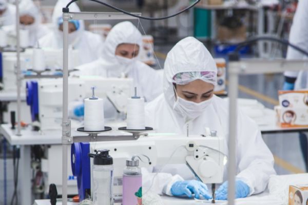 Altınyıldız'dan Sağlık Bakanlığı’na Maske Desteği